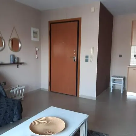 Eclectic Apartment, Free Parking Apartment *